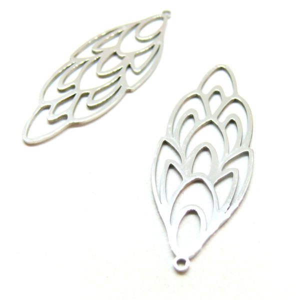 Pendentifs Grande Plume Art Déco 52mm en acier Inoxydable  Placage IONIQUE finition Argenté