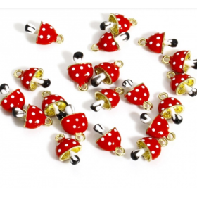 Pendentif résine style émaillés Champignon sur une base en métal doré