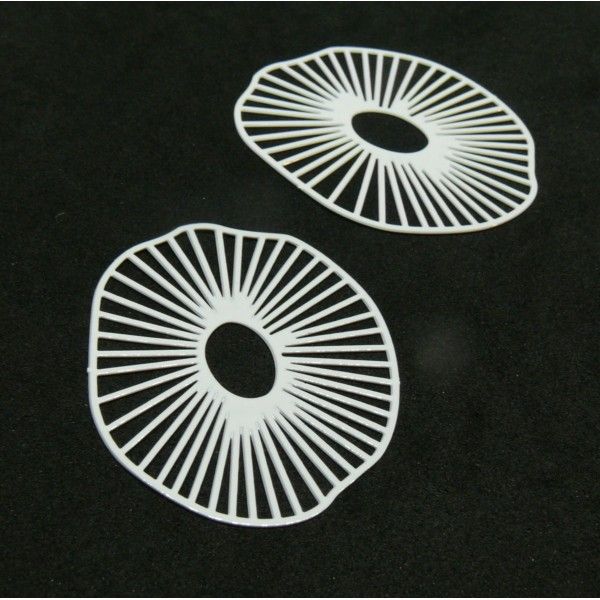 Estampes - pendentif filigrane Géométrique Anémone 42 par 33mm - métal finition BLANC