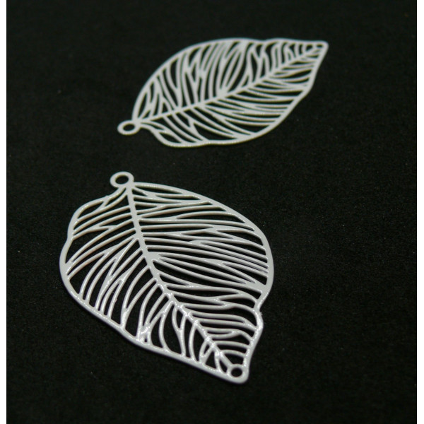 Estampes, pendentifs feuille 37mm, métal coloris BLANC