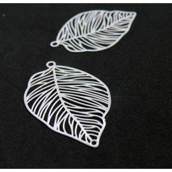 Estampes, pendentifs feuille 37mm, métal coloris BLANC