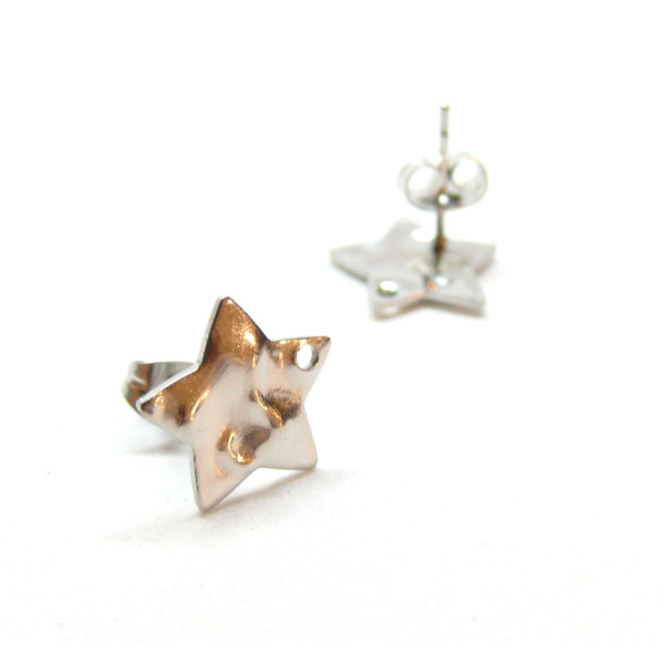 Boucles d'oreilles, Puces Etoile martelé 12.5mm, Acier Inoxydable 304, finition Argenté, avec embouts poussoirs