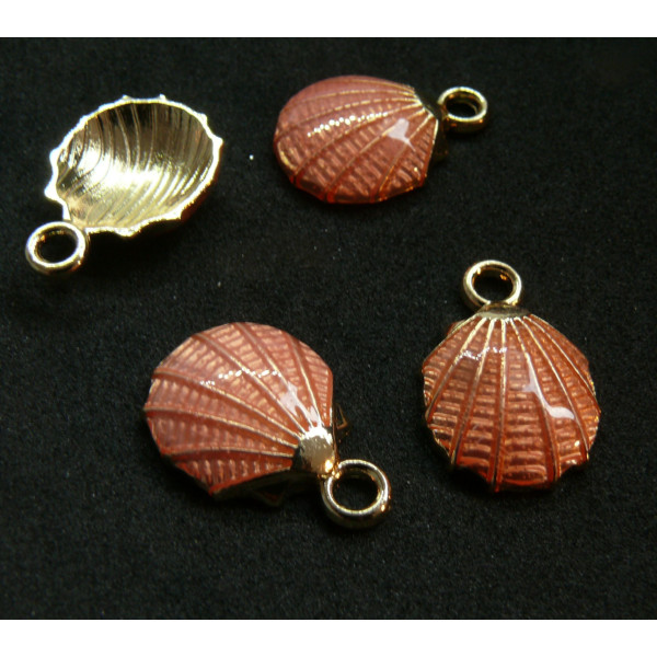Pendentifs, breloques Coquille Saint Jacques19 mm, métal Doré