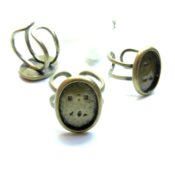 Support Bague Imposante type artisanal 13 par 18mm, laiton finition BRONZE