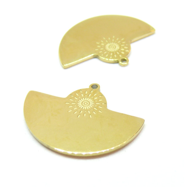 Pendentif Ethnique avec Soleil 30mm, Acier Inoxydable 304  finition Doré
