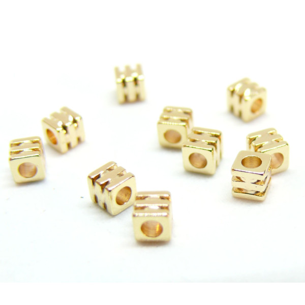 Perles Intercalaires Cube travaillés 3 mm, Laiton finition Doré à l'or fin 18K