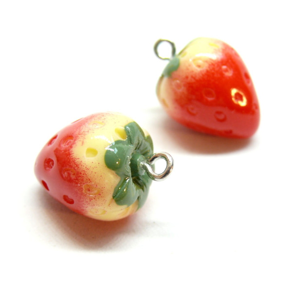 Pendentifs Fraise 22mm,Acrylique