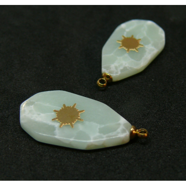 Pendentif, Goutte avec Soleil, Pierre Marbrée Vert Pastel, Acier inoxydable 304 finition Doré