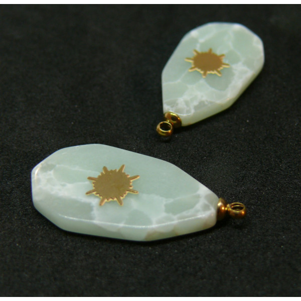 Pendentif, Goutte avec Soleil, Pierre Marbrée Vert Pastel, Acier inoxydable 304 finition Doré