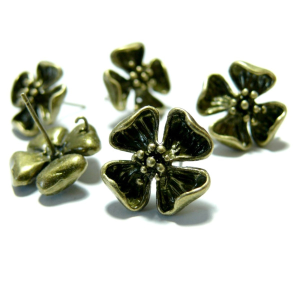 Boucles d'oreilles puce fleurs bronze