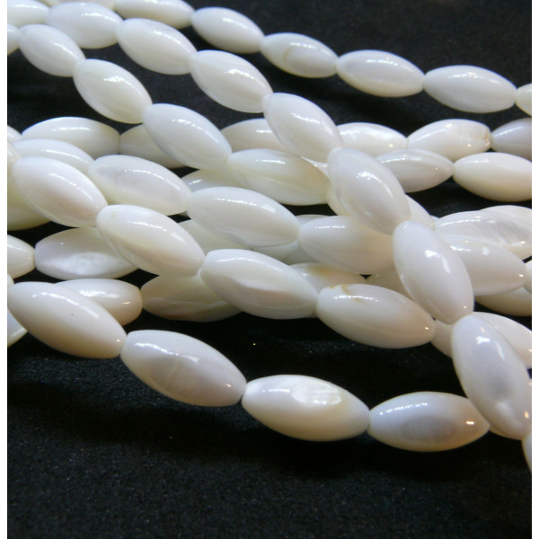 Perles forme Grain de Riz 11 par 5mm, Nacre coloris Crème
