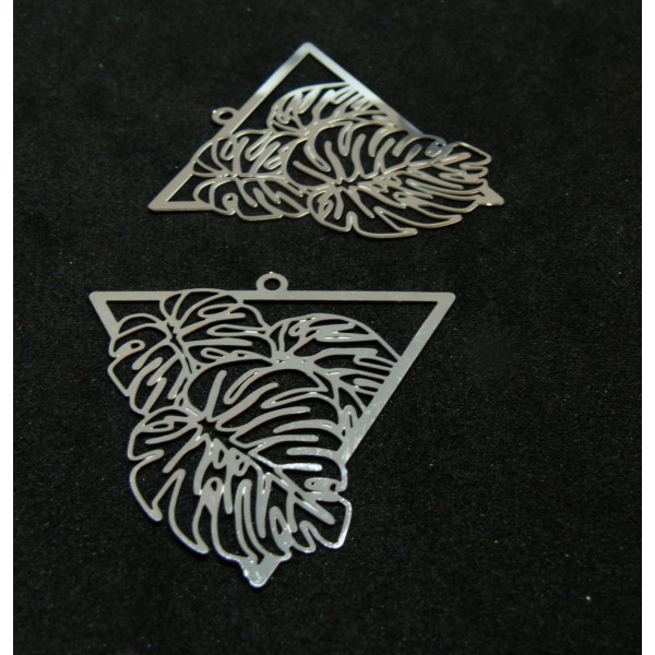 Estampes Triangle à feuilles 32mm,  ACIER INOXYDABLE finition Argent Platine