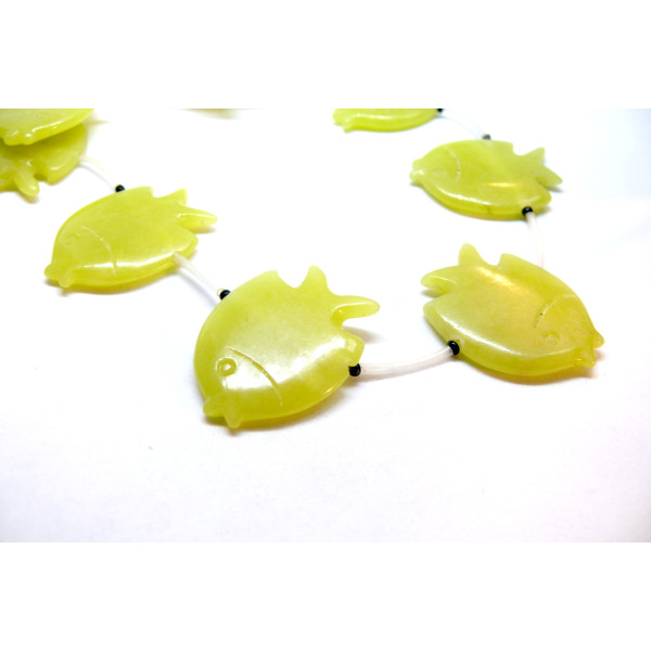 Perle, pendentif POISSON 32mm,  Jade Citron