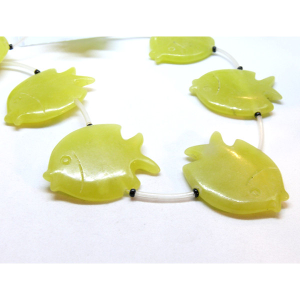 Perle, pendentif POISSON 32mm,  Jade Citron