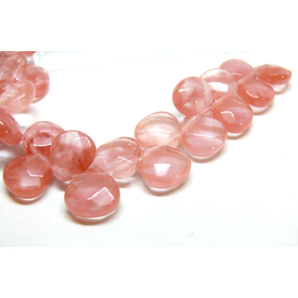 Perles forme Goutte 13 par 6mm, trou transversale Quartz Cerise