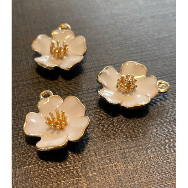 Pendentifs, breloques émaillées forme Fleur 3D, coloris BLANC,  métal Doré coloris 04