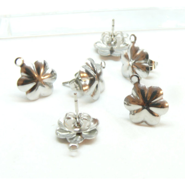 Boucles d'oreilles, Puces forme FLEUR 10m avec anneau d'attache et embouts poussoirs, Acier Inoxydable 304, finition ARGENT