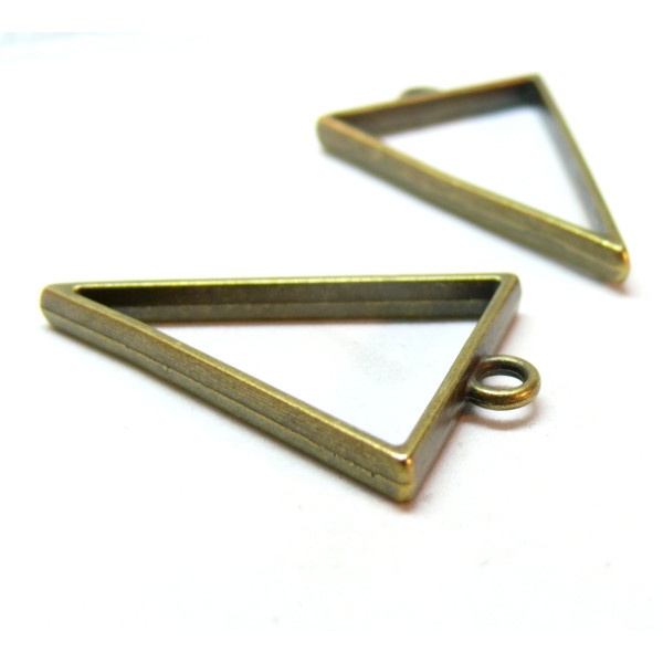 Pendentifs forme Géométrique, Triangle 39mm, métal finition Bronze, pour inclusion Résine....