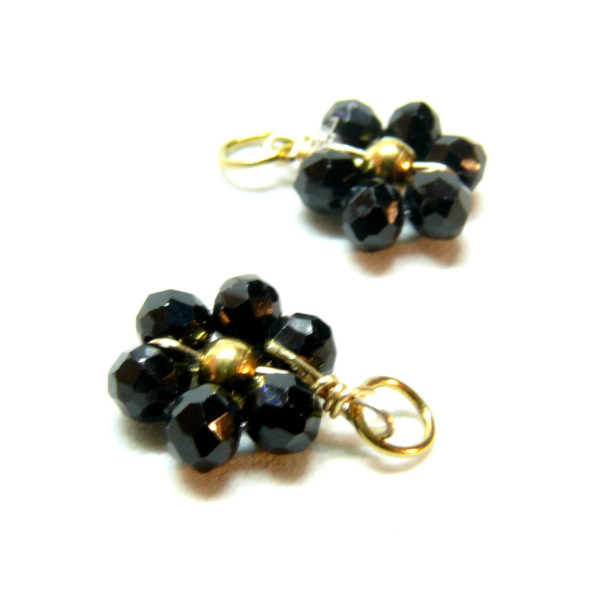 Pendentifs forme Fleur avec perles en verre Noire,  Acier Inoxydable 304 finition Doré