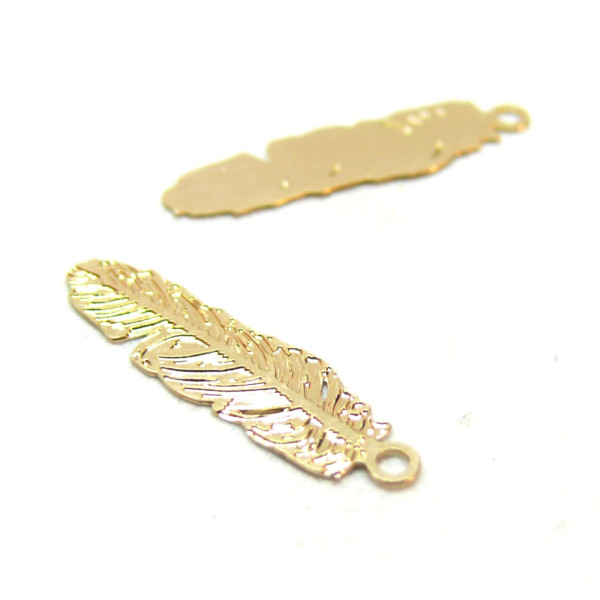 Estampes, pendentif filigrane Plumes 20mm, métal finition Dore