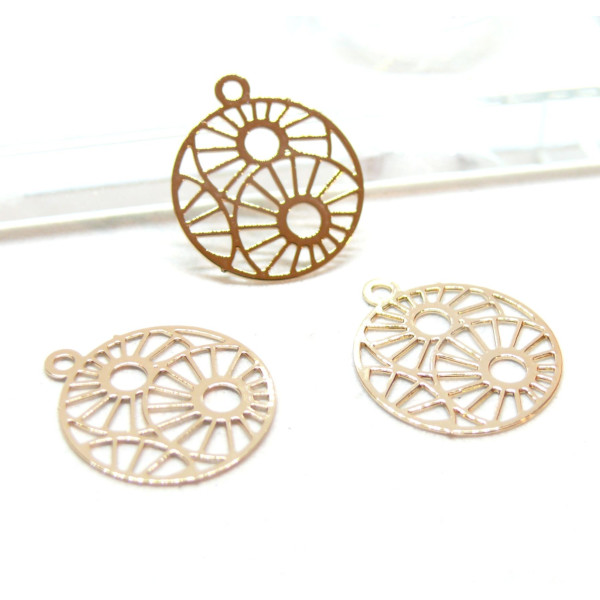 Estampes, pendentif filigrane, Medaillon Zen 15mm, laiton finition  Doré à l'or fin 14K