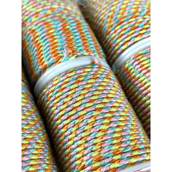 Cordon tressé, fil métallisé doré 1.5mm