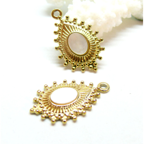 Pendentif  Boho Chic Goutte 27 par 17mm, Nacre, Acier Inoxydable 304 finition Doré à l'or fin 18K