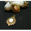 Pendentif  Boho Chic Goutte 27 par 17mm, Nacre, Acier Inoxydable 304 finition Doré à l'or fin 18K