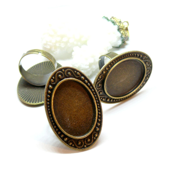 Supports de Bagues Arty pour Cabochons Ovale 18 par 25mm, laiton coloris Bronze