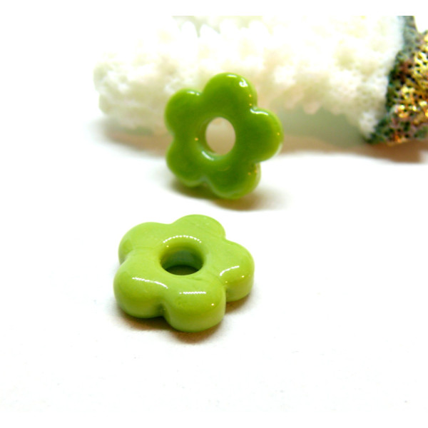 Pendentifs forme fleur 16mm, Verre coloris Vert