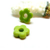 Pendentifs forme fleur 16mm, Verre coloris Vert