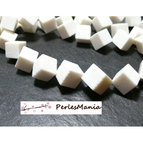 Perles Cubes diagonale  8mm, Corail éponge BLANC