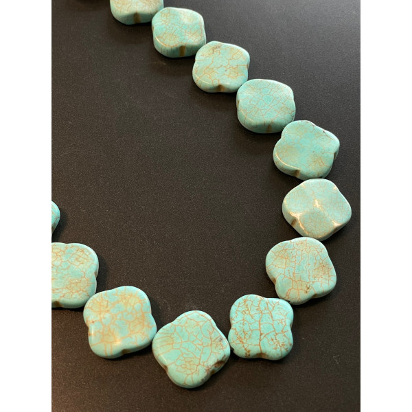 Perles forme FLEUR 20mm, Howlite, coloris Turquoise