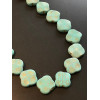 Perles forme FLEUR 20mm, Howlite, coloris Turquoise
