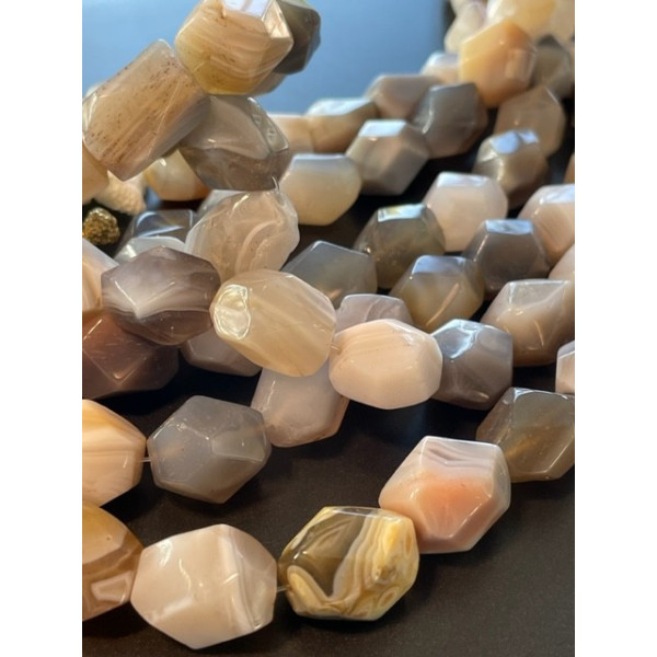 Perles Facettées Octogonales 20 par 14mm, Agate du Brésil Veinée 10mm, coloris Marron/Gris