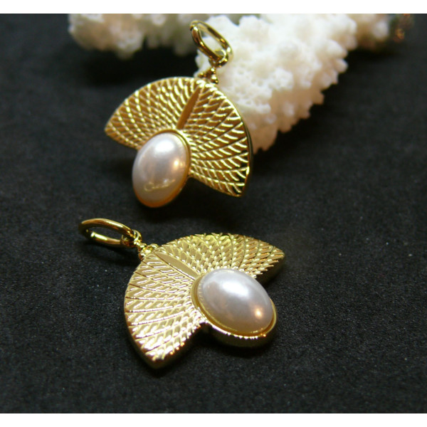 Pendentif avec anneau,Eventail avec Perle  20mm, Acier Inoxydable 304, finition Doré 14K, placage Ionique IP