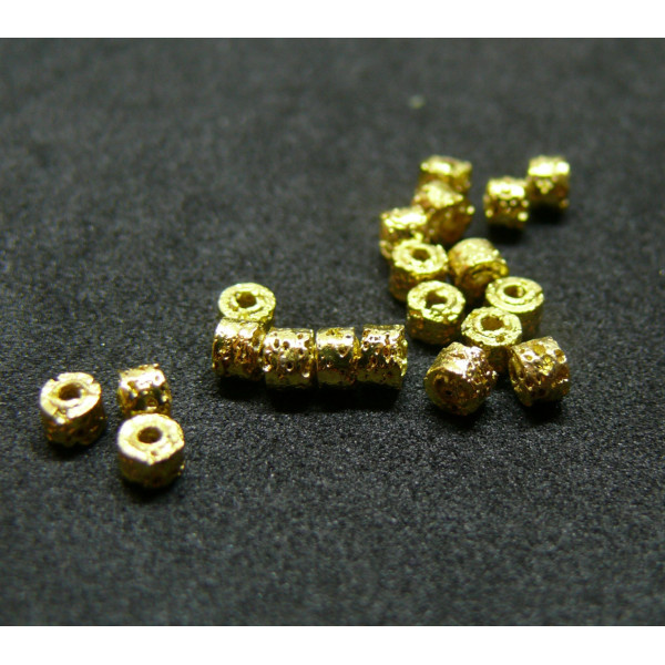 Perles forme Rondelles 3 par 2mm, Pierre de lave métallisé finition Doré