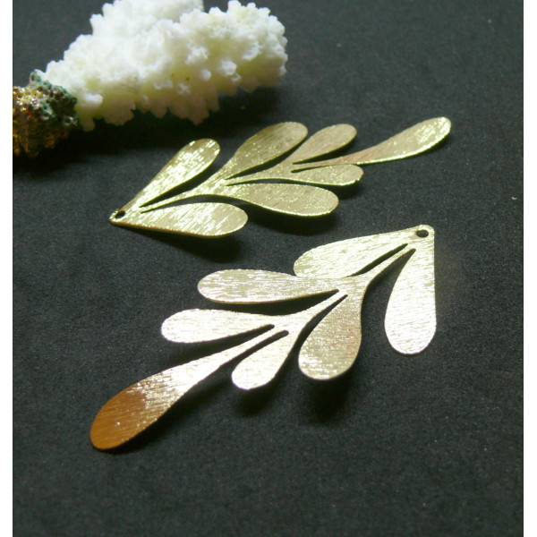 Pendentif feuille texturée 61mm, Laiton Doré à l'or fin 18K