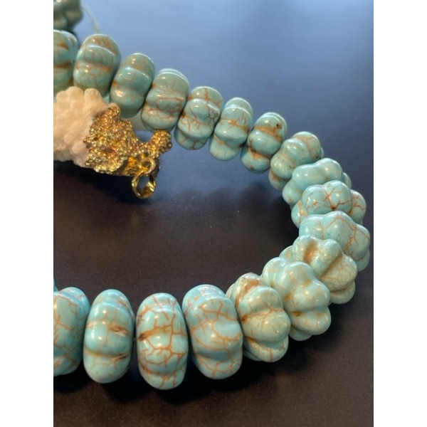 Perles rondelles forme fleur 20mm, Howlite reconstitué, coloris Turquoise