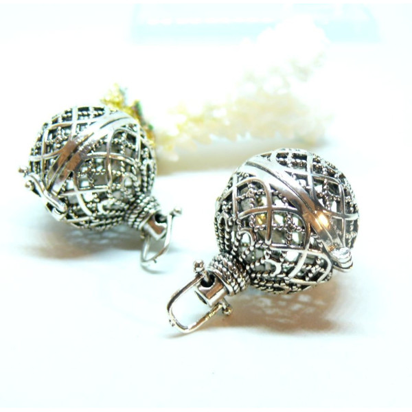 Pendentif Cage Bola laiton finition Argent Antique pour Perle Bola en 16/18mm