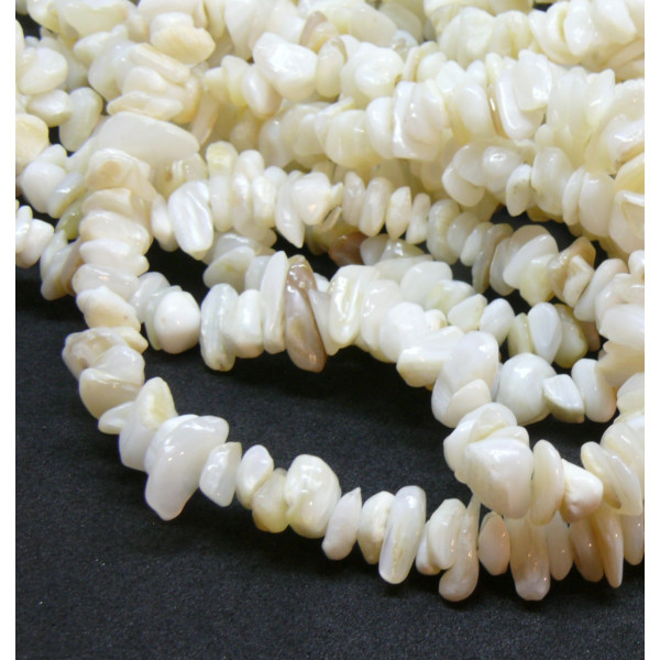 Perles de nacre véritable, Beige Crème Nuggets 5 par 8mm