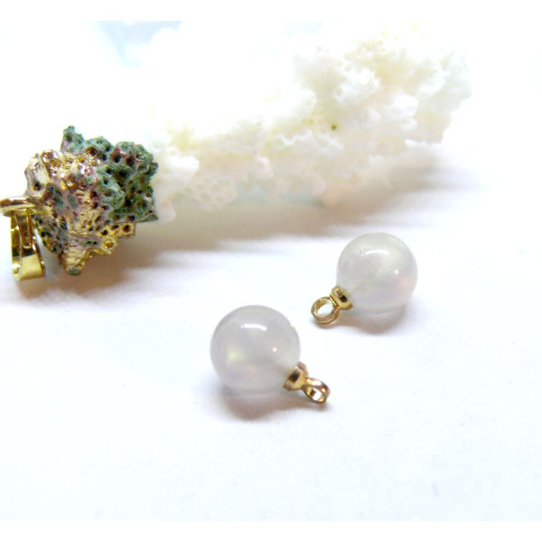 Pendentifs Rond 8 mm, Opale synthétique métal finition Doré