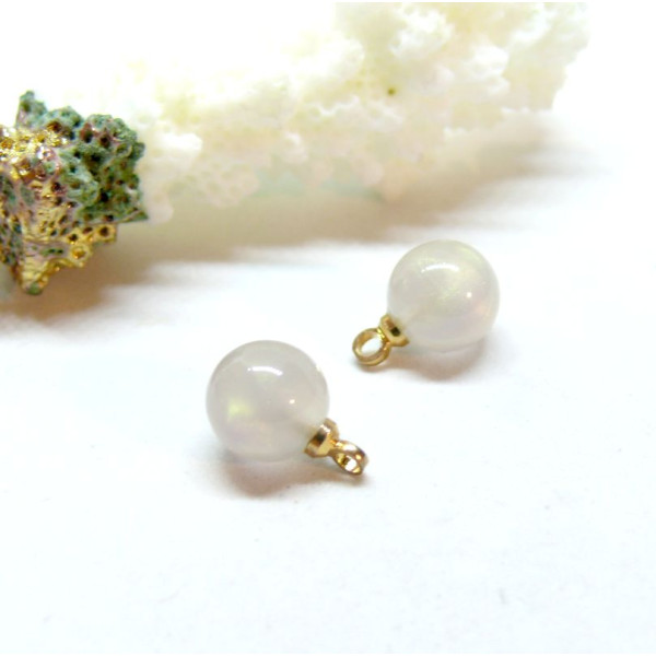 Pendentifs Rond 8 mm, Opale synthétique métal finition Doré