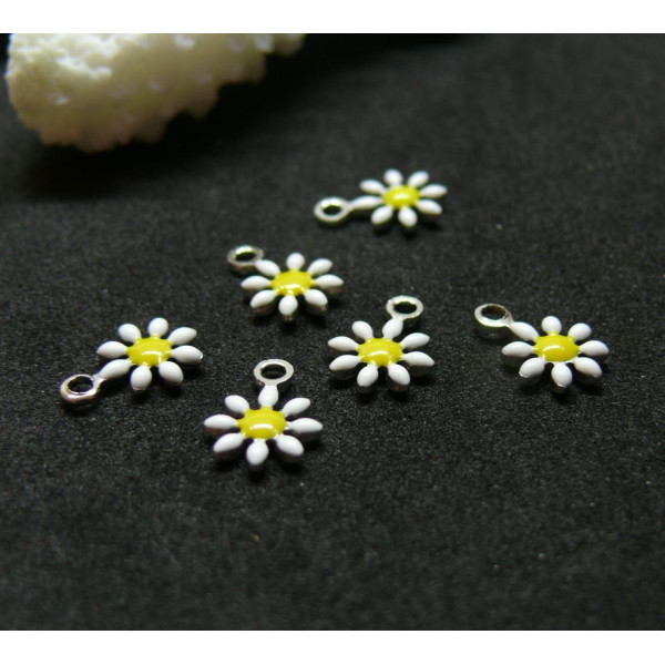 Pendentifs Fleur Marguerite résine émaillé 7mm, Acier Inoxydable 304 finition Argenté