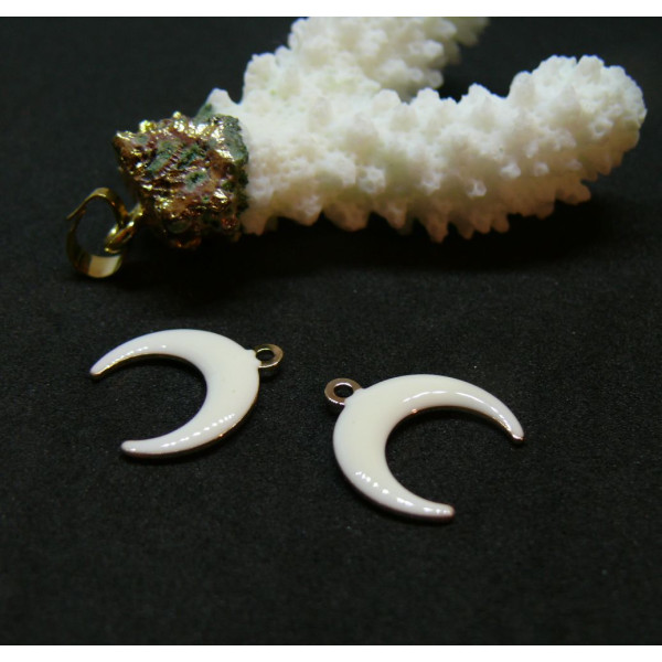 Pendentifs styel émaillé - Croissant - Lune - Corne - Boho Chic - 16 mm metal couleur Doré