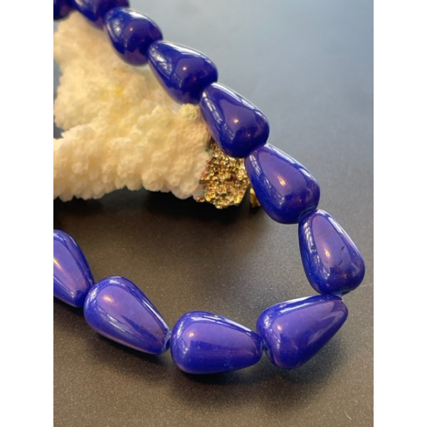 perles intercalaire, jade teinté, forme géométrique, cônes 10 par 14mm, coloris bleu nuit