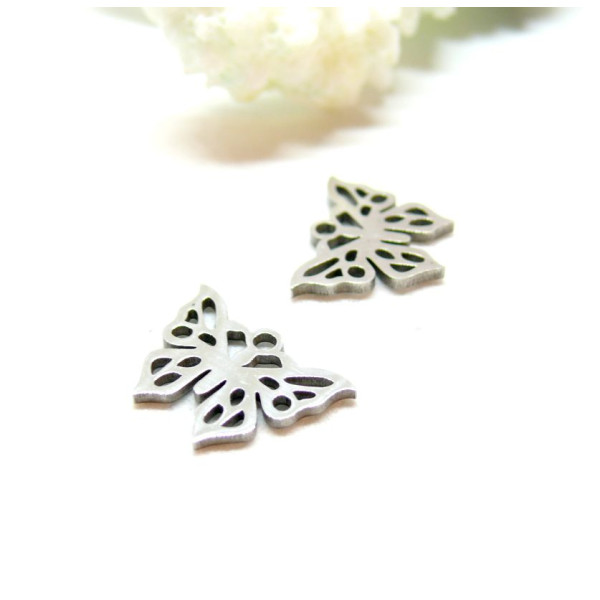 H11Q201JN2791 Lot 2 Pendentifs Papillon 14mm,  Acier Inoxydable, finition Argenté Rhodié