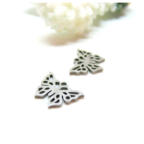 H11Q201JN2791 Lot 2 Pendentifs Papillon 14mm,  Acier Inoxydable, finition Argenté Rhodié