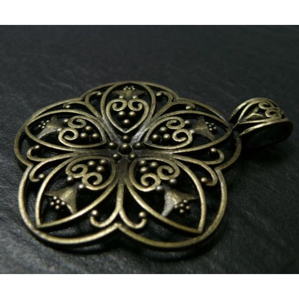 Grand pendentifs fleur 53mm, Laiton finition Bronze