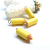 Pendentifs Crayons en résine 21mm, coloris Jaune